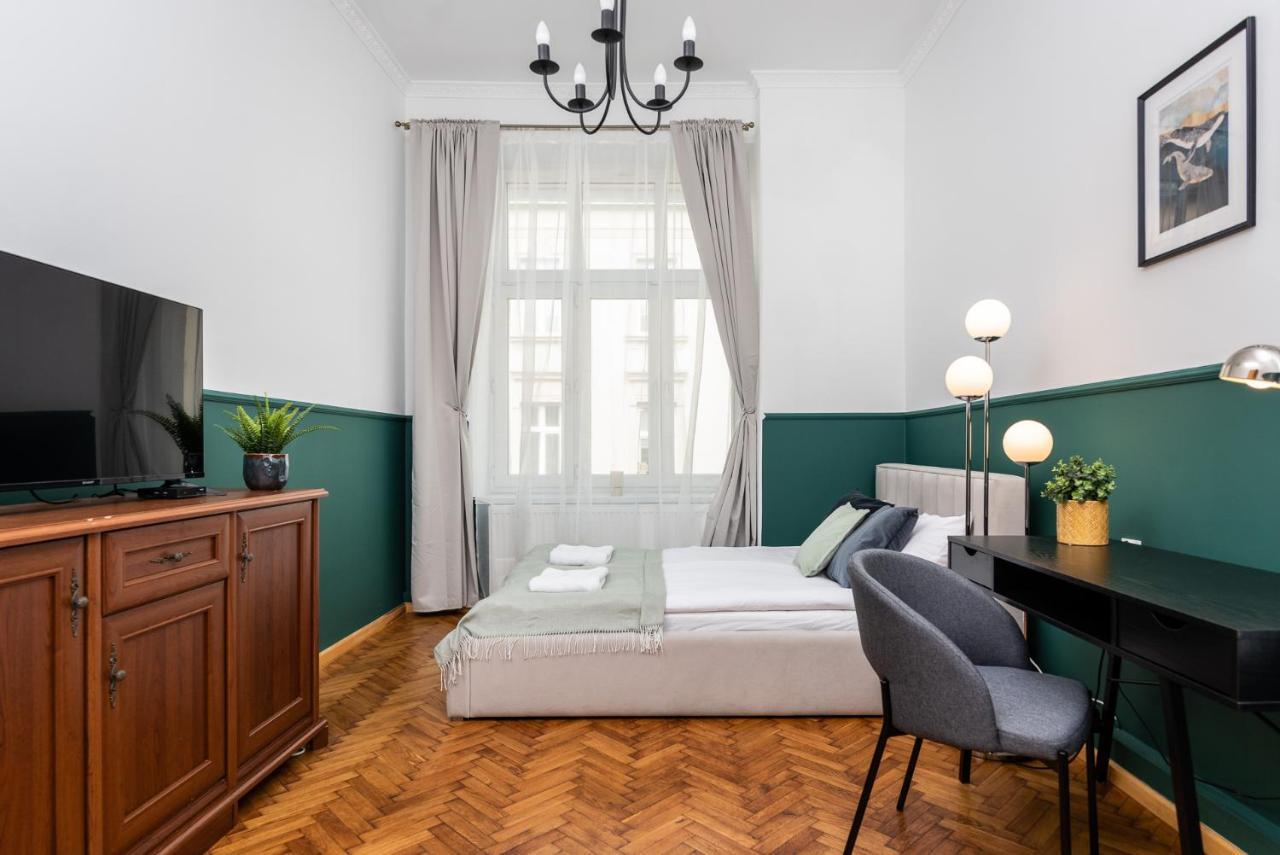 Classy Old Town Apartment - By Upstairs كراكوفيا المظهر الخارجي الصورة